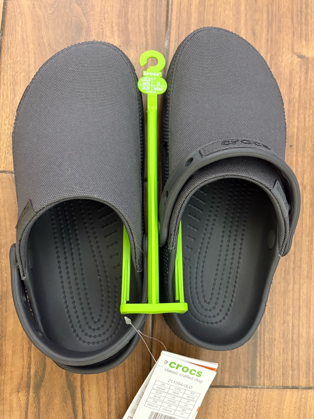 NWT Crocs Classic Crafted Clog